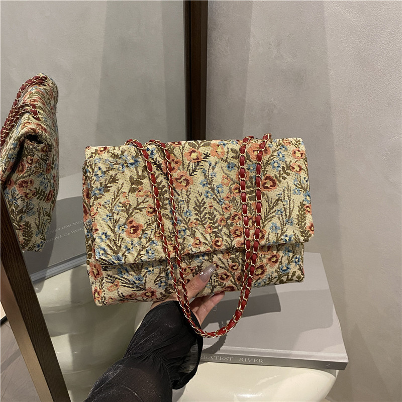 Urban Ethnic Fashion - Tas Tangan Gaya Etnis Elegan, Tas