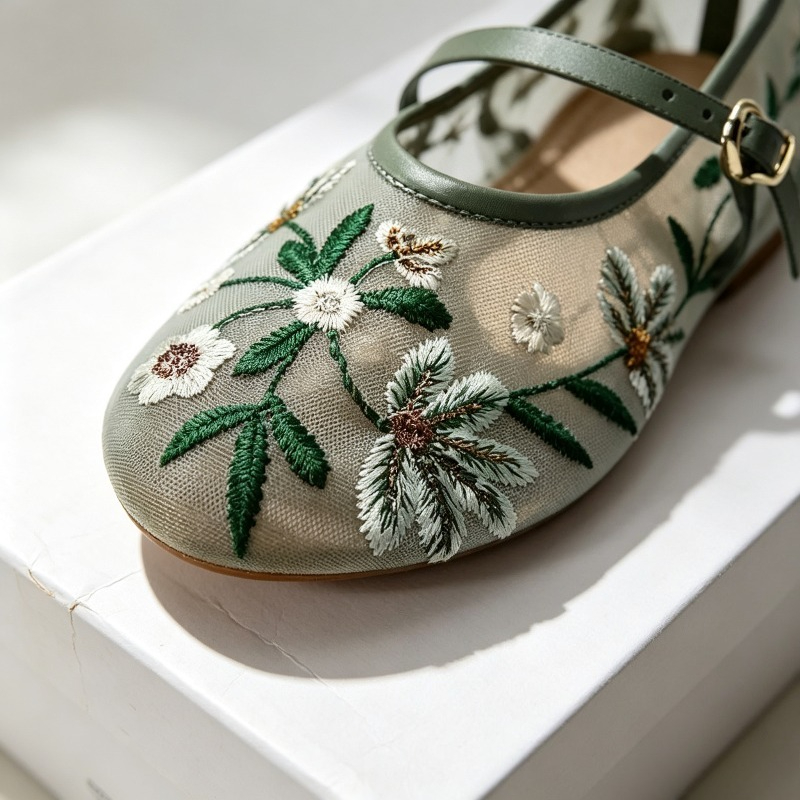 Sandal Merek Sejuk Wanita Flat - Ethnic Fashion Brands ulasan dan harga