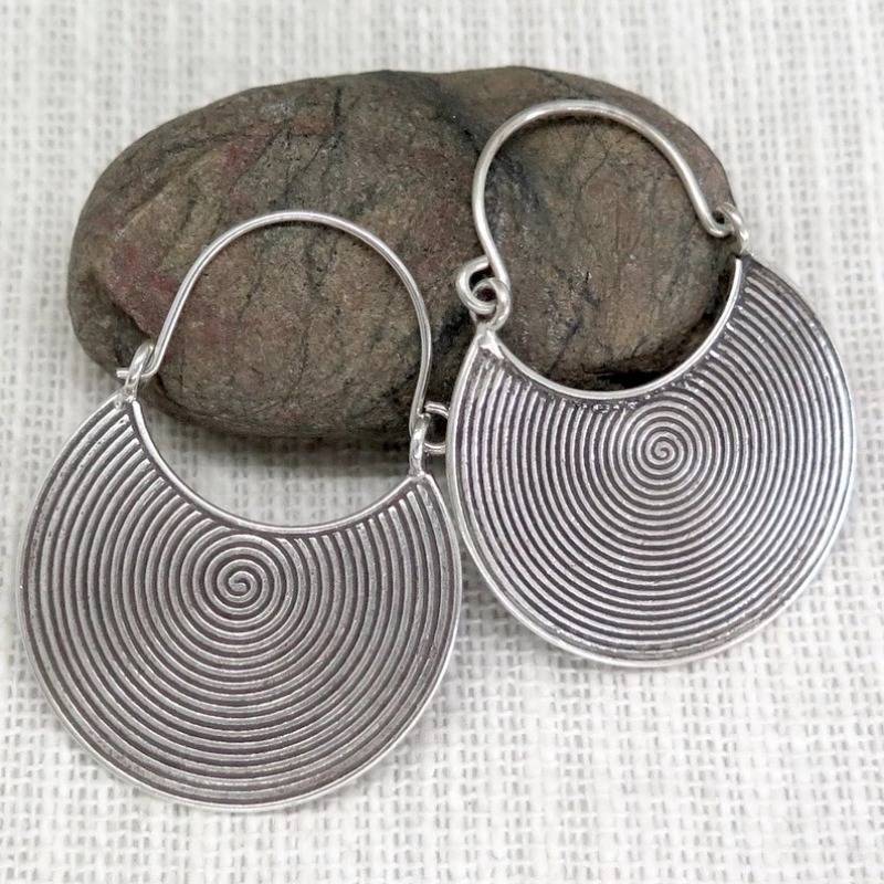 Anting-anting liontin wanita s - Ethnic Fashion Wear For Women ulasan dan harga