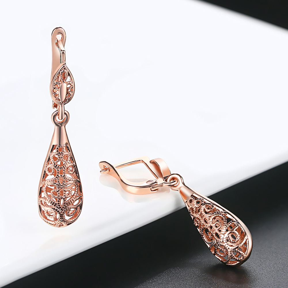Gaya Etnik Anting-Anting Tetes - Ethnic Fashion Brands ulasan dan harga
