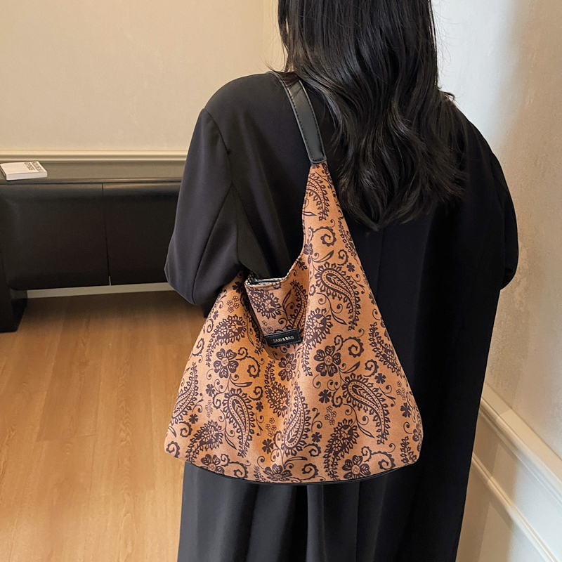 Tas Tote Kapasitas Besar Pola  - Ethnic Fashion Brands ulasan dan harga