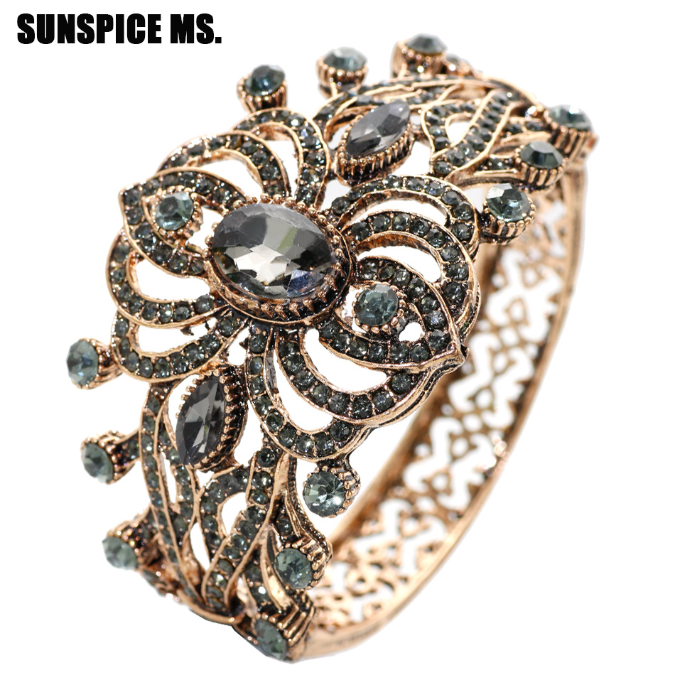 Gelang Bohemia Vintage etnik m - Ethnic Fashion Brands ulasan dan harga